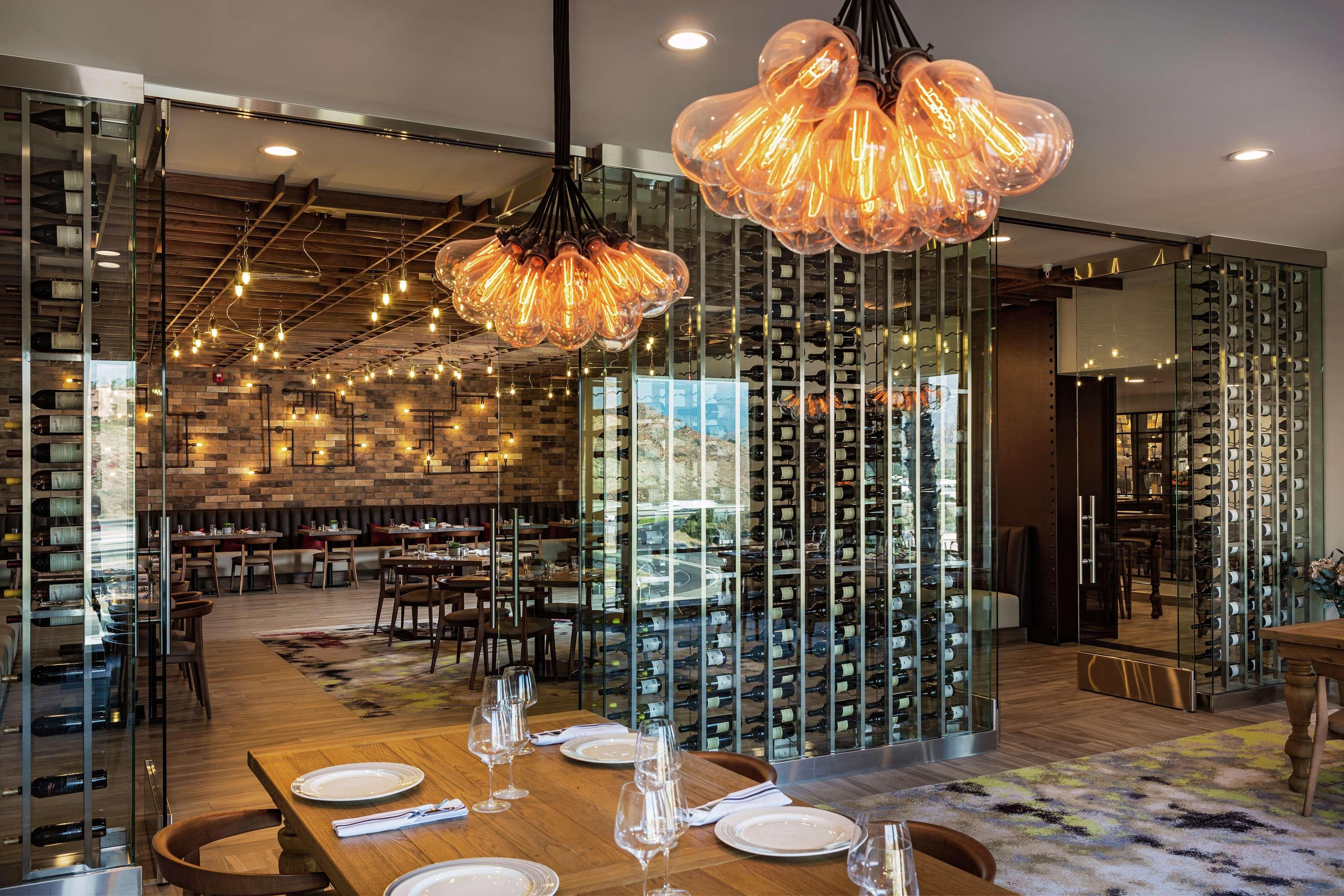 Hotel Doubletree By Hilton Pomona Exteriér fotografie