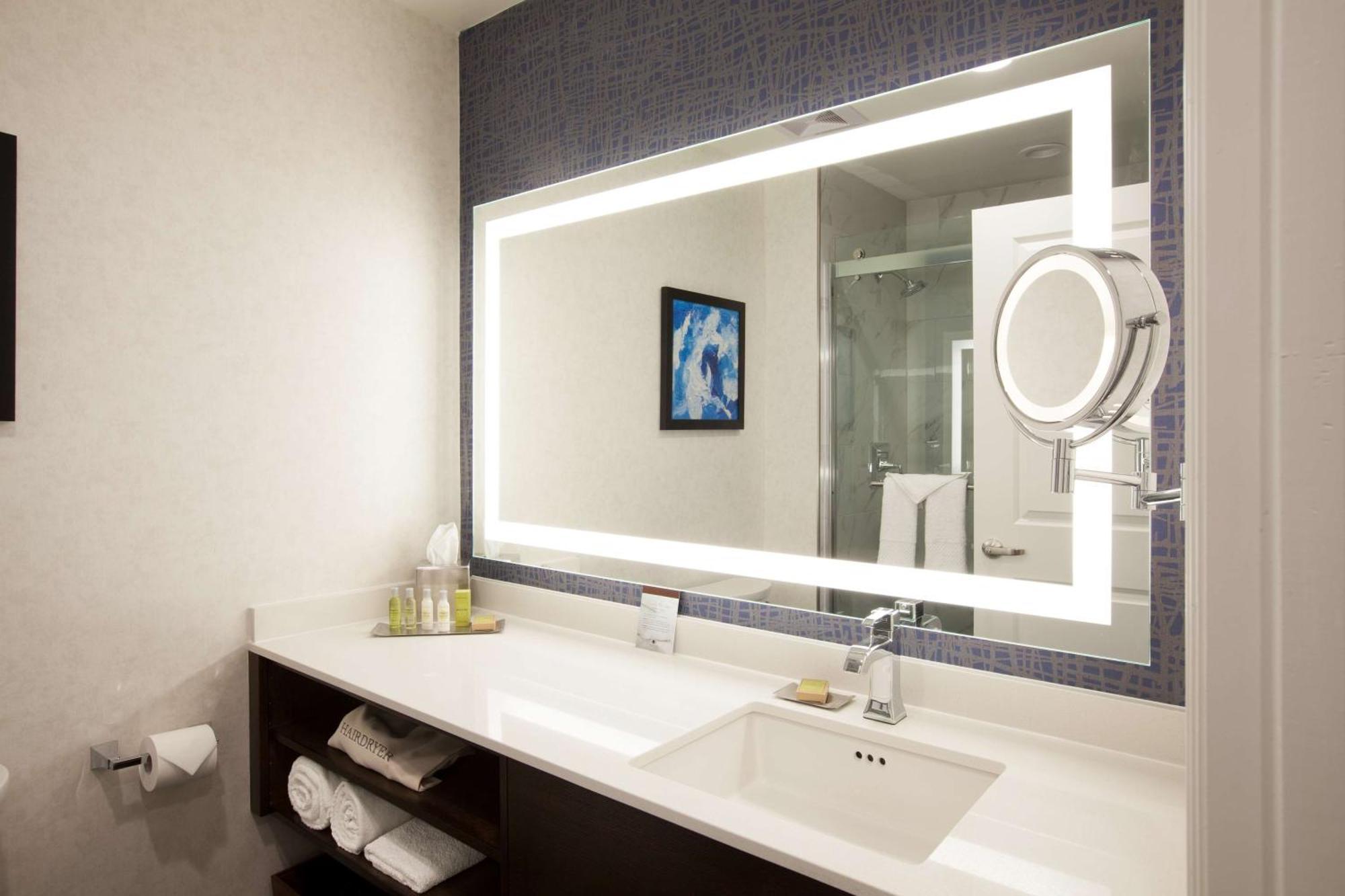 Hotel Doubletree By Hilton Pomona Exteriér fotografie