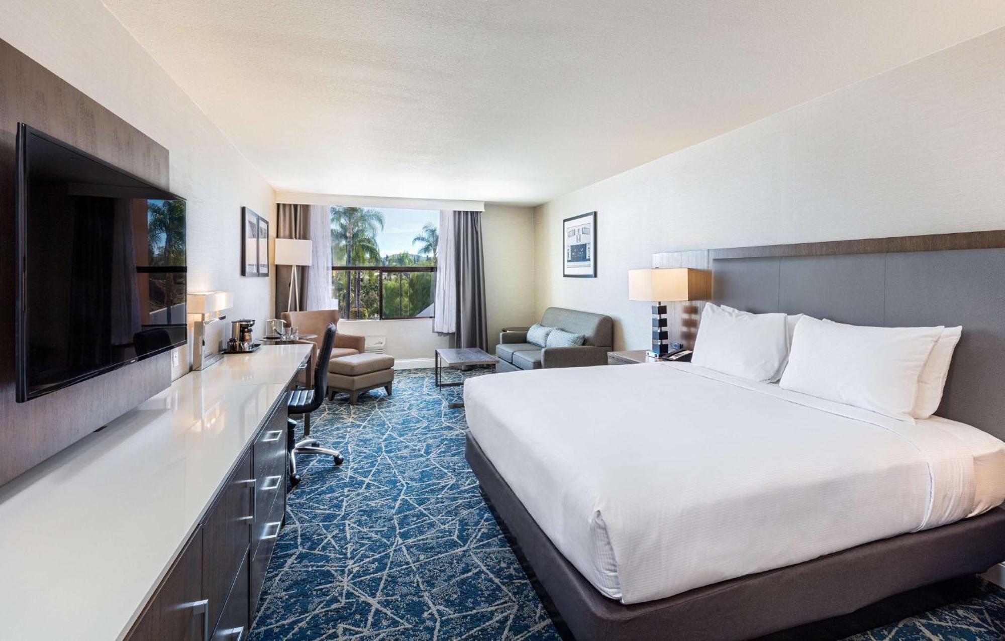 Hotel Doubletree By Hilton Pomona Exteriér fotografie