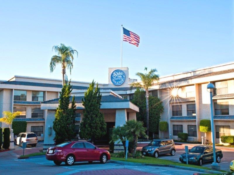 Hotel Doubletree By Hilton Pomona Exteriér fotografie