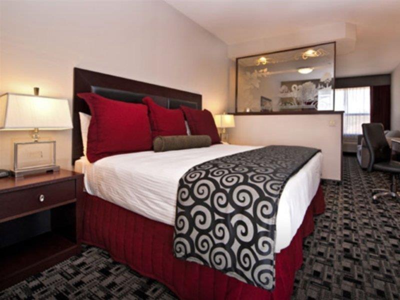 Hotel Doubletree By Hilton Pomona Exteriér fotografie